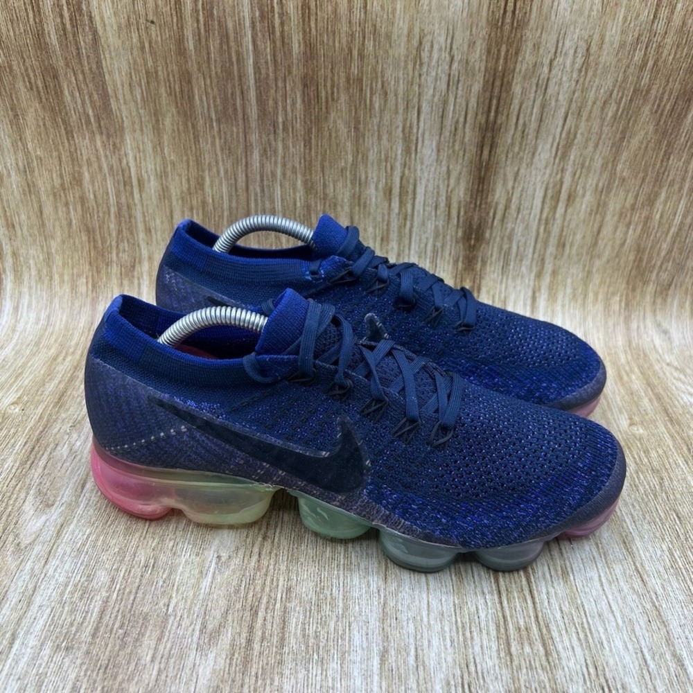Nike Air VaporMax Be True Flyknit Women's Size 8.5 Blue Rainbow Pride 883274-400
